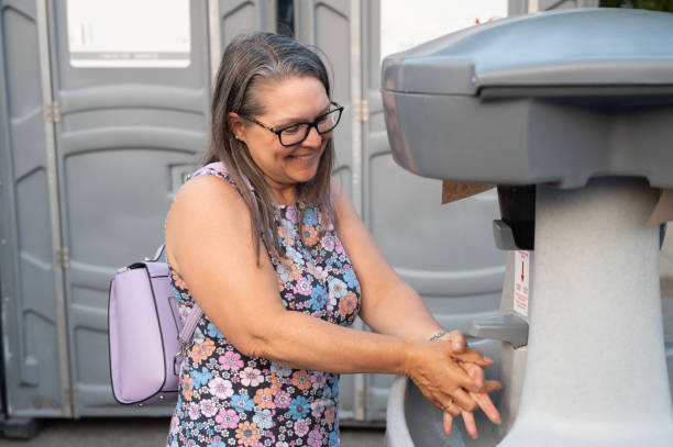 Best Restroom trailer rental cost  in Brownstown, IN